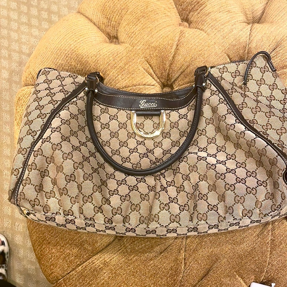Gucci D Ring Hobo medium